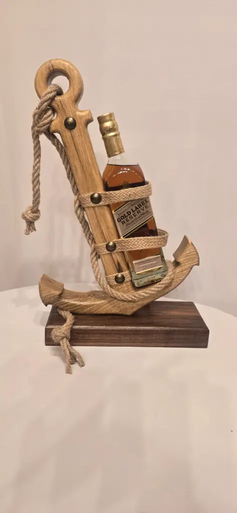 מחזיק בקבוק בעיצוב עוגן